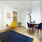 Vintage Terrace With Terrace By Homeful Homes Διαμέρισμα