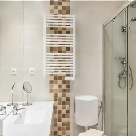 Vintage Terrace With Terrace By Homeful Homes Apartamento