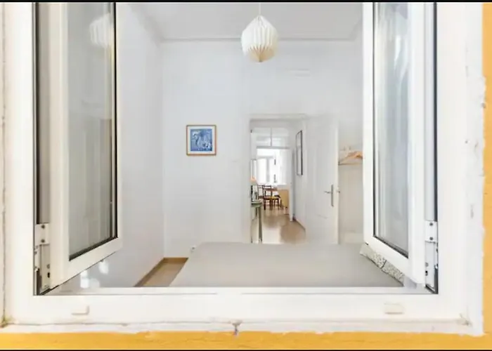 Apartamento Vintage Terrace With Terrace By Homeful Homes *
